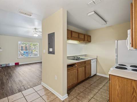 2738 W Tharpe Streets, Tallahassee FL - photo 9 of 45