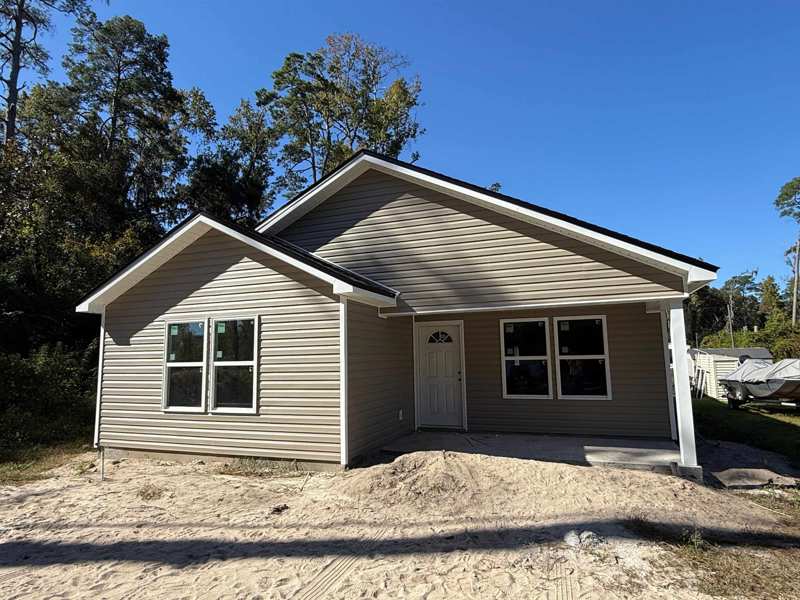 3 bedroom Detached at 42 Sarsi Drive, Wakulla Gardens, Crawfordville — photo 1