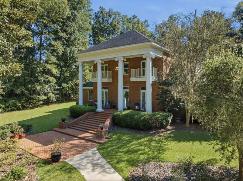4 bedroom Detached at 117 Meadow Wood Court, Stonywood Farms, Tallahassee — photo 2