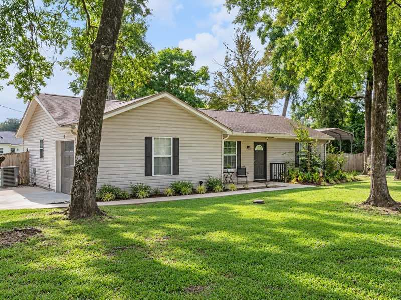 3 bedroom Detached at 7 Kiowa Trail, Wakulla Gardens, Crawfordville — photo 1
