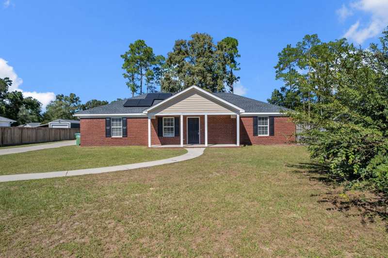 3 bedroom Detached at 10 Country Way, Commodore Commons, Crawfordville — photo 1