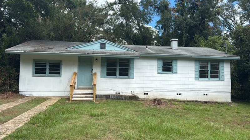 3 bedroom Detached at 1638 Sharkey Street, Azalea Park, Tallahassee — photo 1