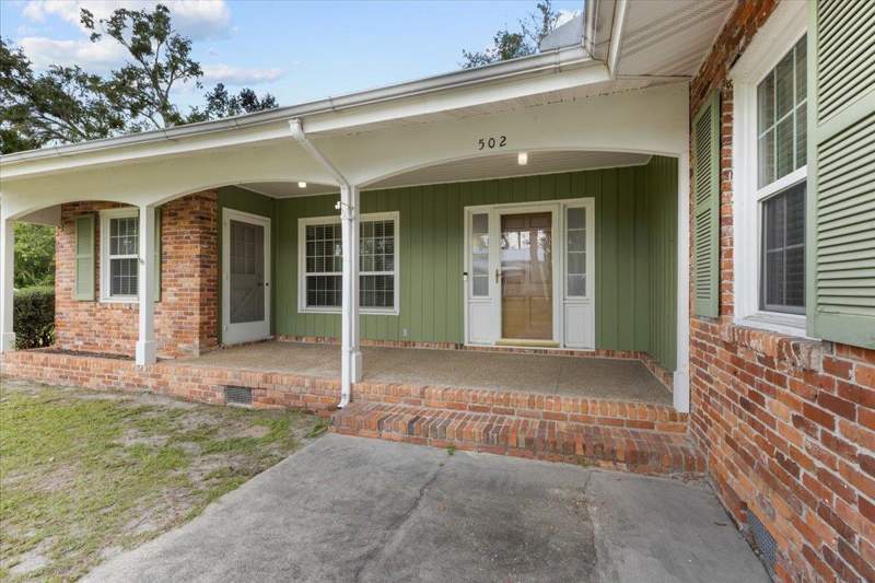 3 bedroom Detached at 502 E Bay Street, Peacock, Perry — photo 3