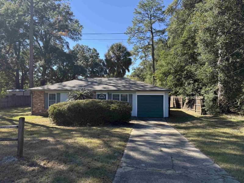 3 bedroom Detached at 5532 Split Oak Court, Lakewood Estates, Tallahassee — photo 1