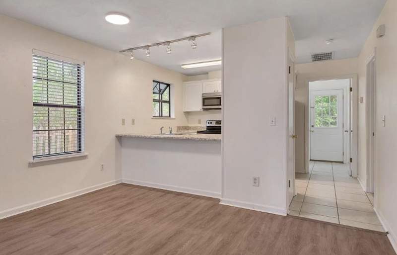 2 bedroom Condominium at 3501 Sedona Loop, Forest Commons, Tallahassee — photo 3