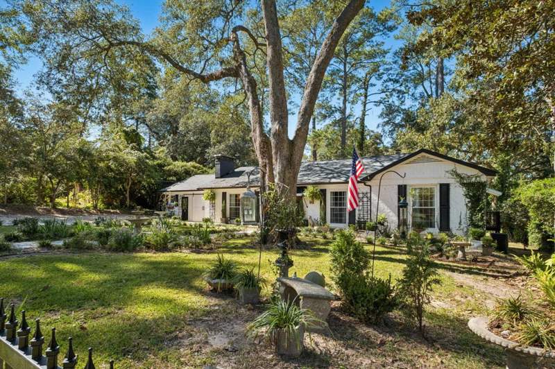 4 bedroom Detached at 2120 Jenette Street, Betton Hill, Tallahassee — photo 3