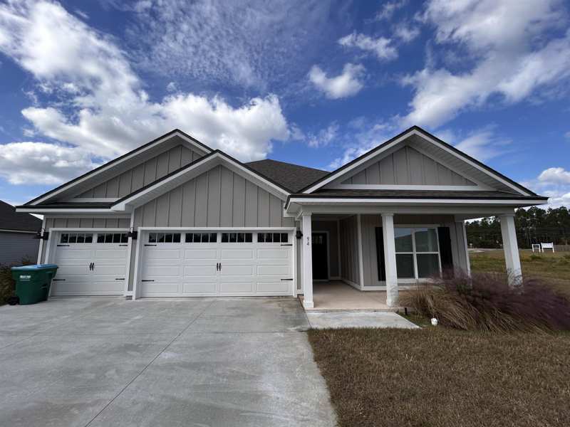4 bedroom Detached at 94 Arden Road, Summerfield, Crawfordville — photo 1