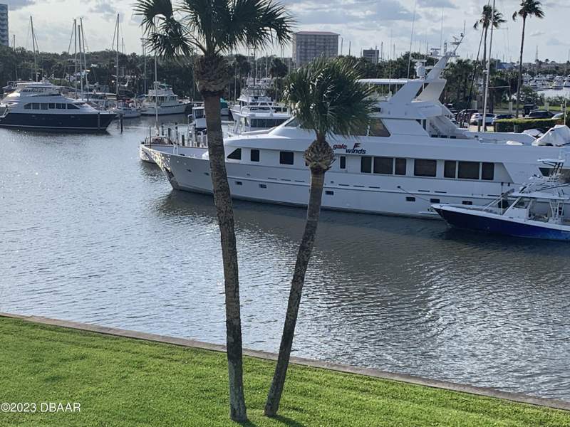 2 bedroom Condominium at 715 S Beach Street #306D, River House, Daytona Beach — photo 4