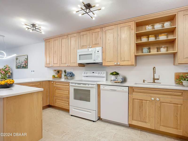 2 bedroom Condominium at 1133 Ocean Shore Boulevard #202, Ormond Beach Surfside North, Ormond Beach — photo 4