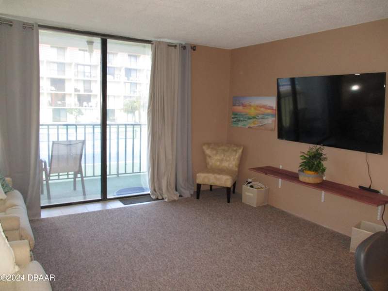 1 bedroom Condominium at 1429 N Atlantic Avenue #232, Vantage Pointe Pool & Racquet Club, Daytona Beach — photo 2
