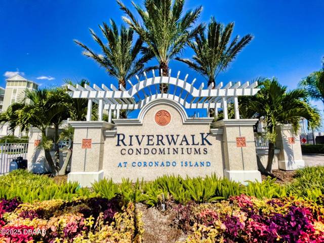 Riverwalk At Coronado Island