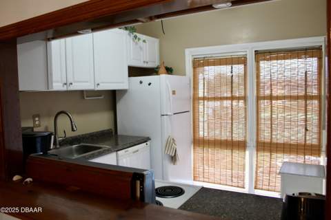715 S Beach Street #306D, Daytona Beach FL - photo 17 of 39