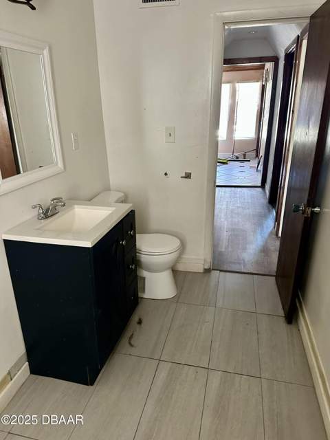 943 S Ridgewood Avenue, Daytona Beach FL - photo 11 of 13