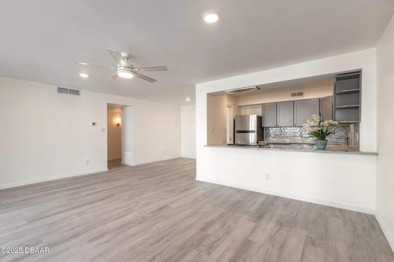 2 bedroom Condominium at 1224 S Peninsula Drive #222, Pendleton Club Condo, Daytona Beach — photo 5