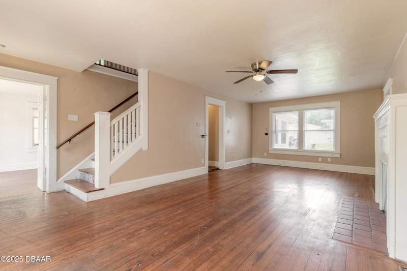 6 bedroom Single Family Residence at 724 N Oleander Avenue, East Daytona, Daytona Beach — photo 4