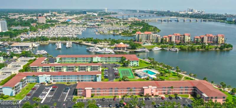 2 bedroom Condominium at 715 S Beach Street #114D, Daytona Beach Riverhouse Condos, Daytona Beach — photo 1