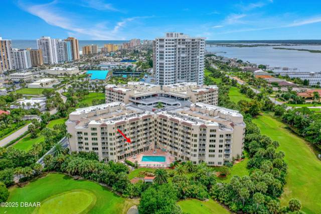 Oceans Cloverleaf Condo