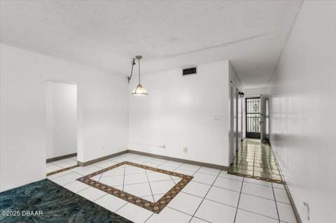 1508 Virginia Avenue #206, Daytona Beach FL - photo 8 of 41