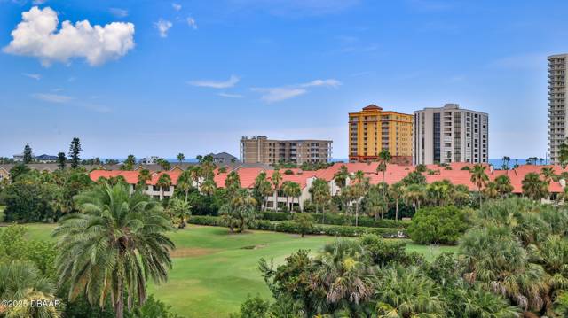 Oceans Cloverleaf Condo