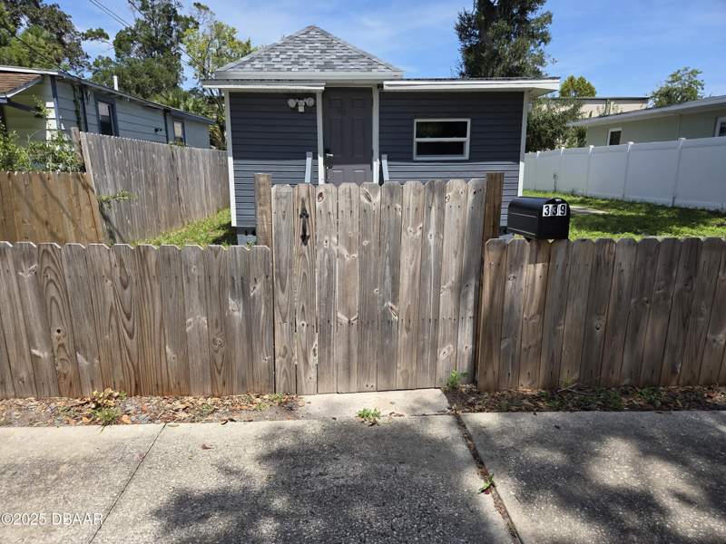 3 bedroom Single Family Residence at 339 Maple Street, Marshall Park, Daytona Beach — photo 4