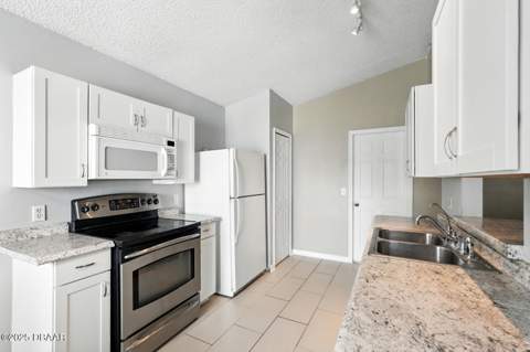 3154 Lynnhaven Street, Deltona FL - photo 15 of 39