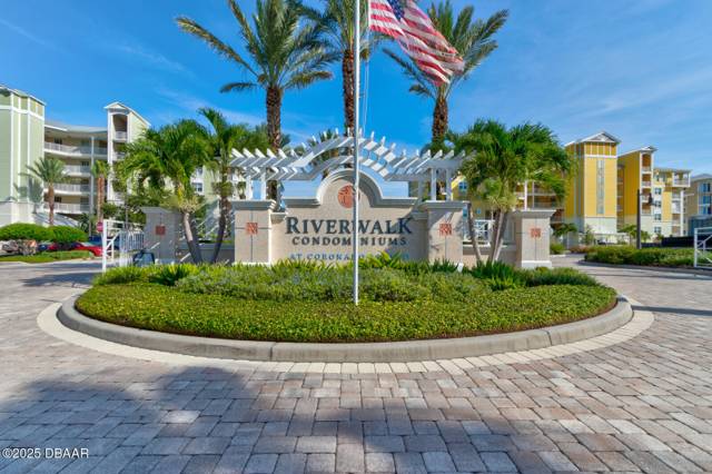 Riverwalk At Coronado Island