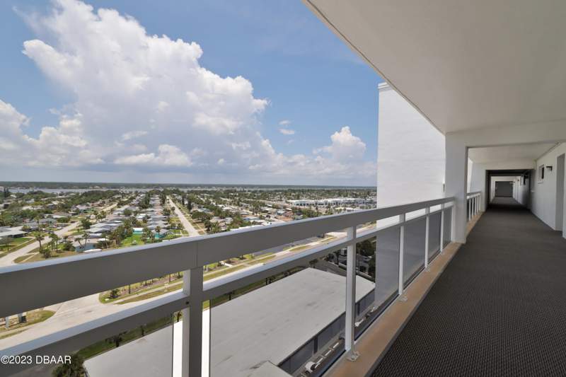2 bedroom Condominium at 1155 Ocean Shore Boulevard #1106, Ormond Beach Surfside North, Ormond Beach — photo 2