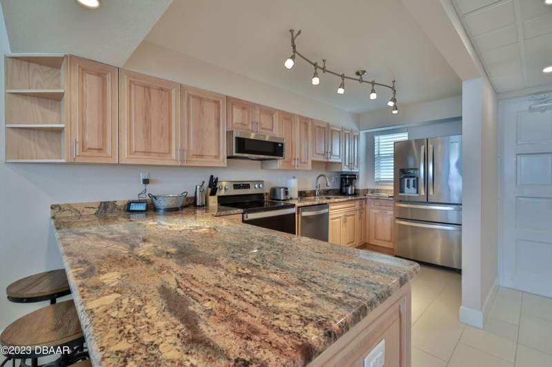 2 bedroom Condominium at 1155 Ocean Shore Boulevard #1106, Ormond Beach Surfside North, Ormond Beach — photo 5