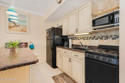 2301 S Atlantic Avenue #404, Daytona Beach FL - photo 11 of 33