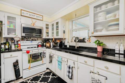 115 Longwood Drive, Ormond Beach FL - photo 13 of 42