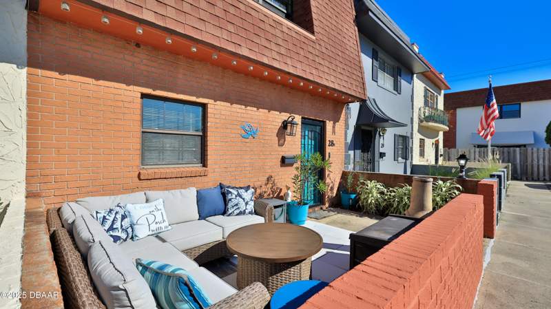 2 bedroom Condominium at 625 N Halifax Avenue #28, Cobblestone Village, Daytona Beach — photo 5
