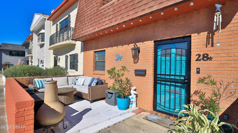 2 bedroom Condominium at 625 N Halifax Avenue #28, Cobblestone Village, Daytona Beach — photo 3