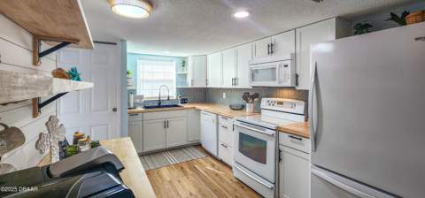 625 N Halifax Avenue #28, Daytona Beach FL - photo 9 of 49