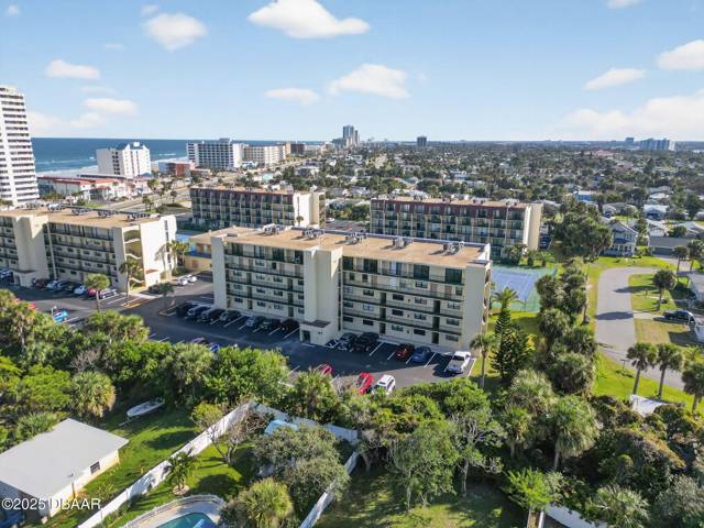 Vantage Pointe Pool Racquet Club