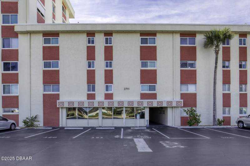 1 bedroom Condominium at 2711 N Halifax Avenue #196, Riverside Condo, Daytona Beach — photo 2