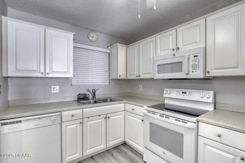2711 N Halifax Avenue #196, Daytona Beach FL - photo 8 of 56