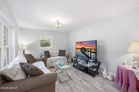 1215 Leon Lane, Daytona Beach FL - photo 14 of 34