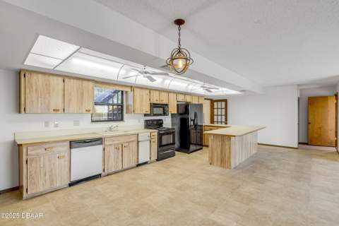 824 Eel Avenue, New Smyrna Beach FL - photo 10 of 134