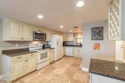3131 S Ridgewood Avenue #101, South Daytona FL - photo 10 of 30