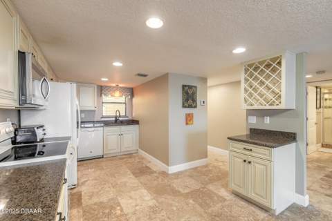 3131 S Ridgewood Avenue #101, South Daytona FL - photo 11 of 30