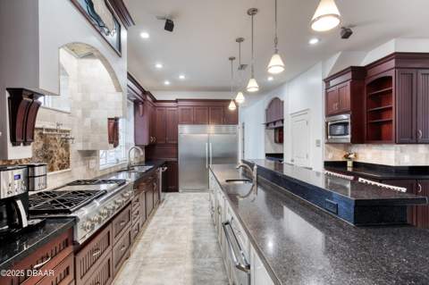 20 Spanish Oak Lane, Ormond Beach FL - photo 19 of 96