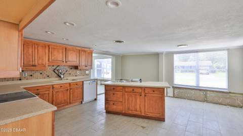 746 Biro Drive, Port Orange FL - photo 9 of 34