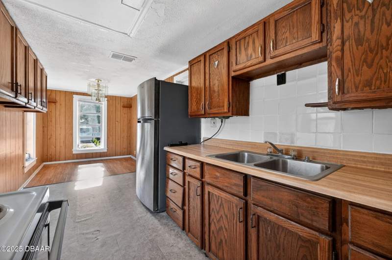 2 bedroom Single Family Residence at 146 Kingston Avenue, Highland Park, Daytona Beach — photo 5