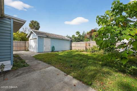 146 Kingston Avenue, Daytona Beach FL - photo 7 of 37