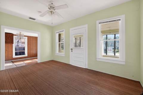 146 Kingston Avenue, Daytona Beach FL - photo 9 of 37