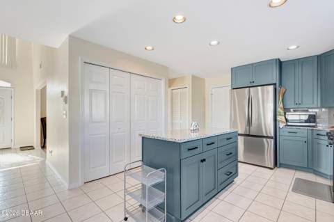 103 Peninsula Winds Drive, Ormond Beach FL - photo 6 of 57