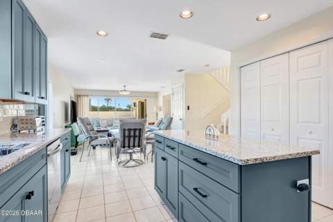 103 Peninsula Winds Drive, Ormond Beach FL - photo 9 of 57