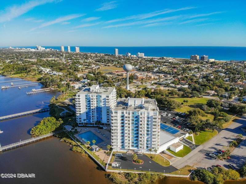 2 bedroom Condominium at 935 N Halifax Avenue #402, Bayshore Bath & Tennis Club Condo, Daytona Beach — photo 3