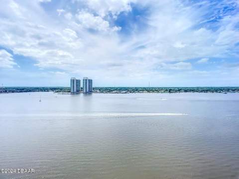935 N Halifax Avenue #402, Daytona Beach FL - photo 10 of 37