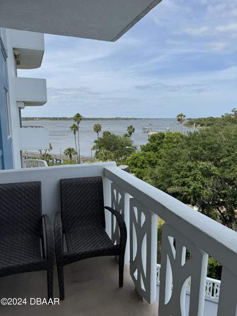 935 N Halifax Avenue #402, Daytona Beach FL - photo 11 of 37